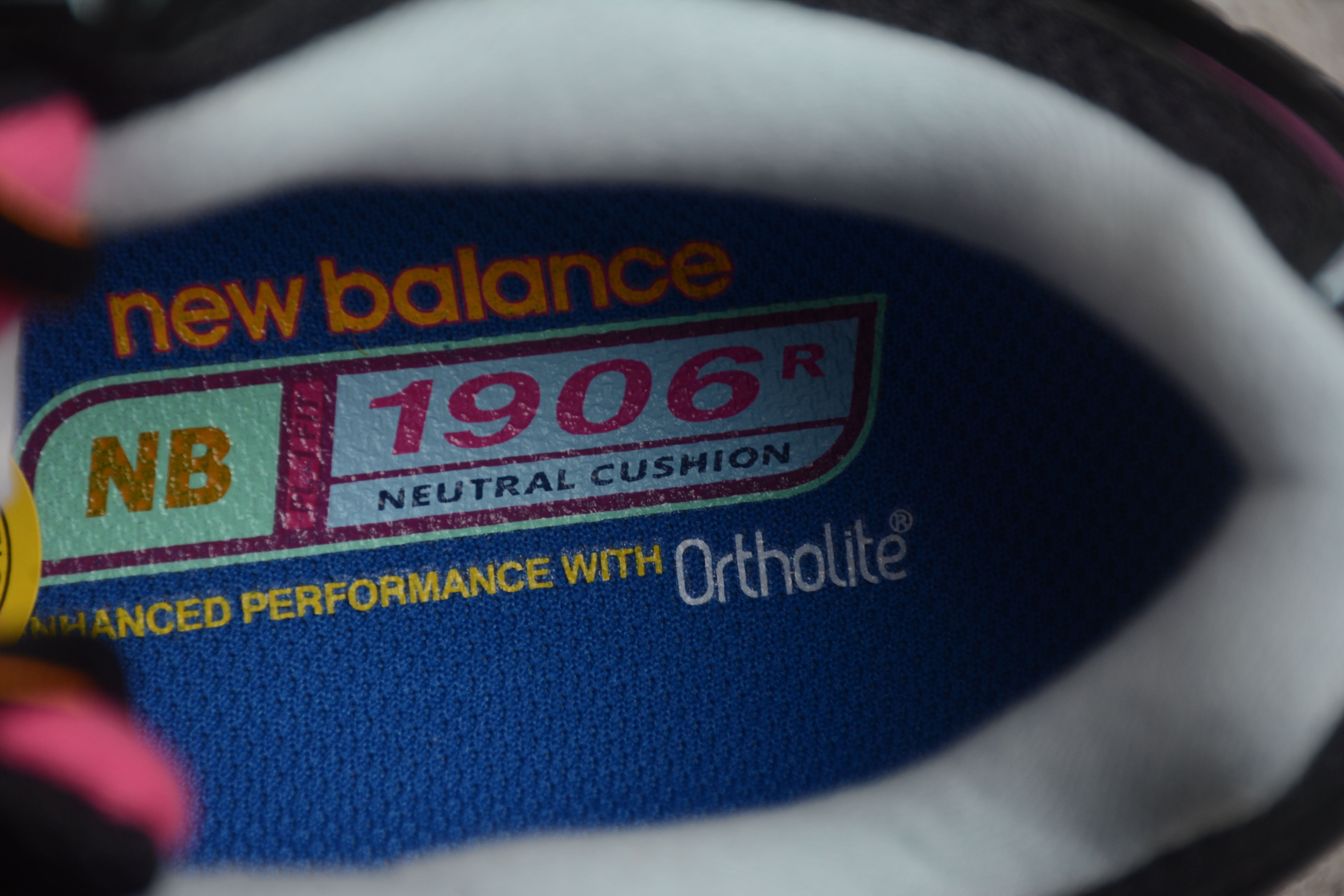 New Balance 1906R - Neon Nights