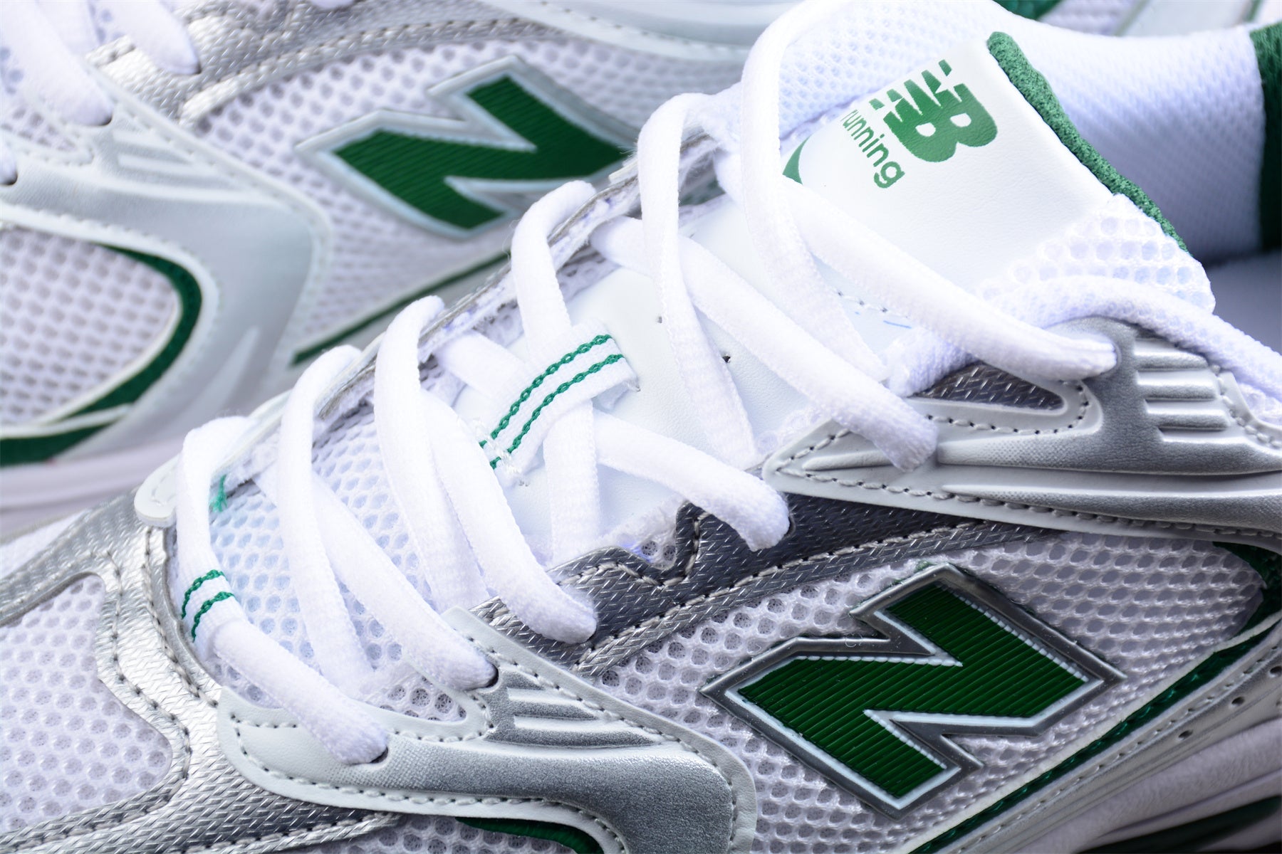 Unisex New Balance 530 - Nightwatch Green