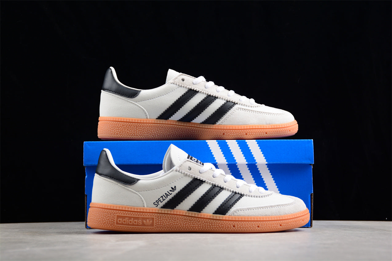 adidasUnisex Handball Spezial - Light Beige