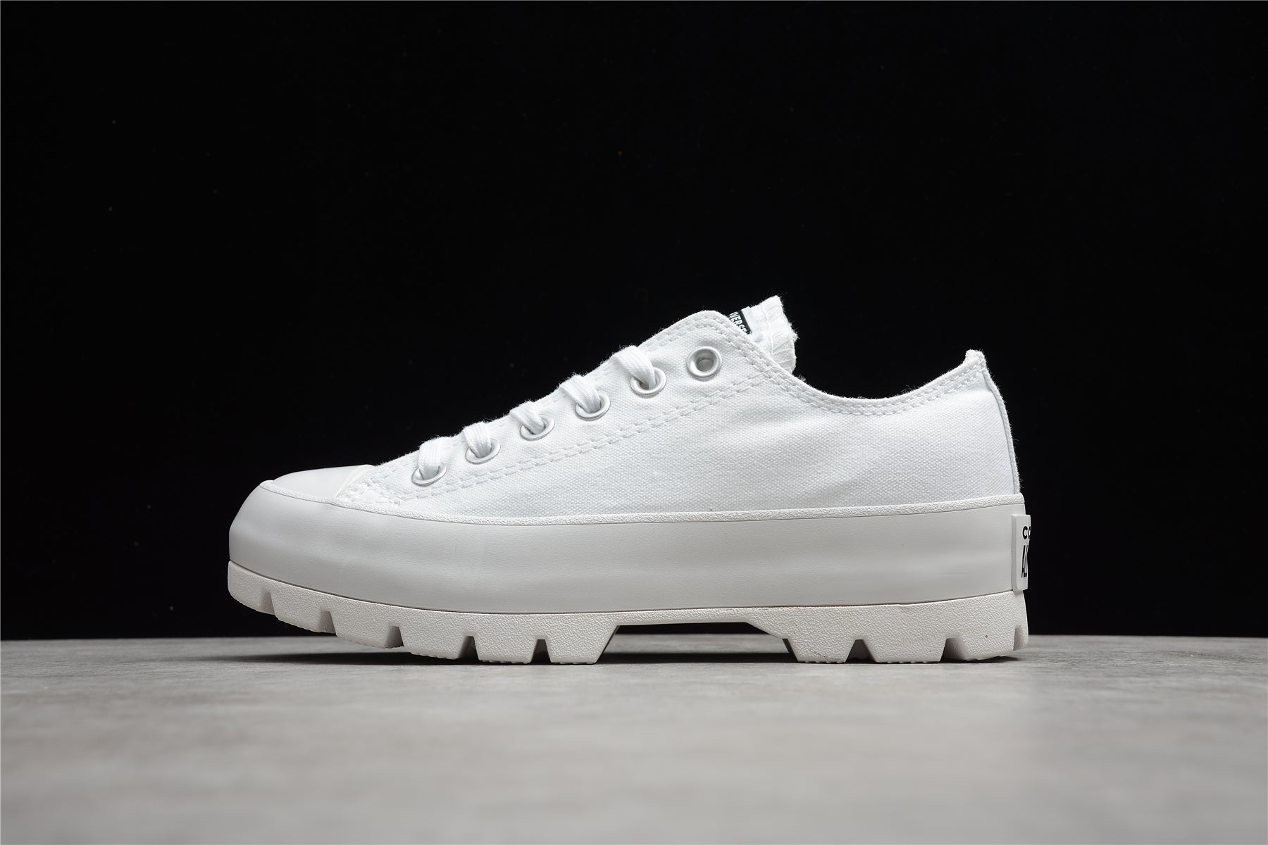 Unisex Converse Chuck Taylor All Star Lugged OX - White