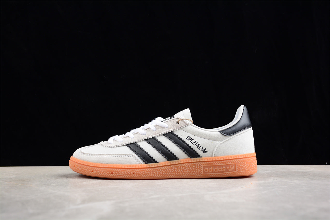 adidasUnisex Handball Spezial - Light Beige