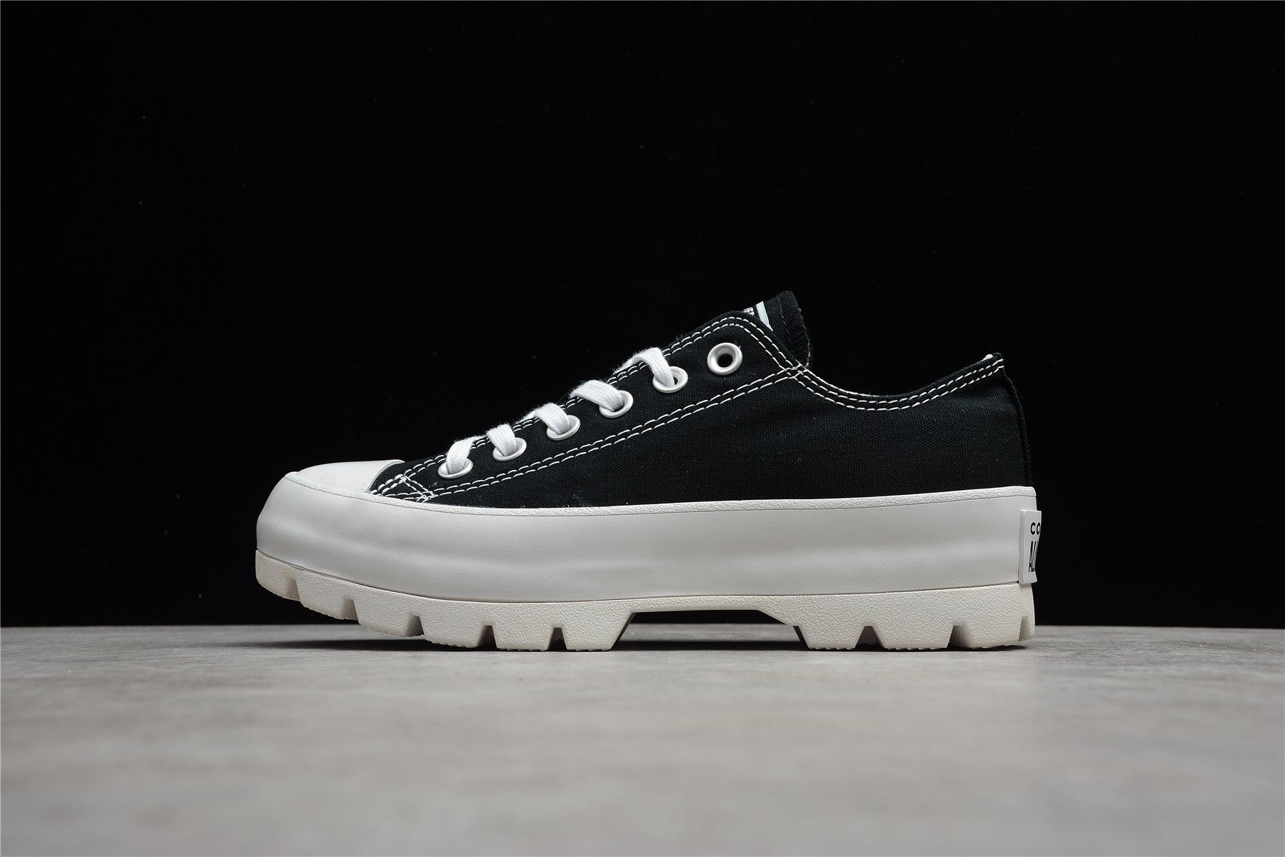 Unisex Converse Taylor All Star Lugged Chuck Low - Black