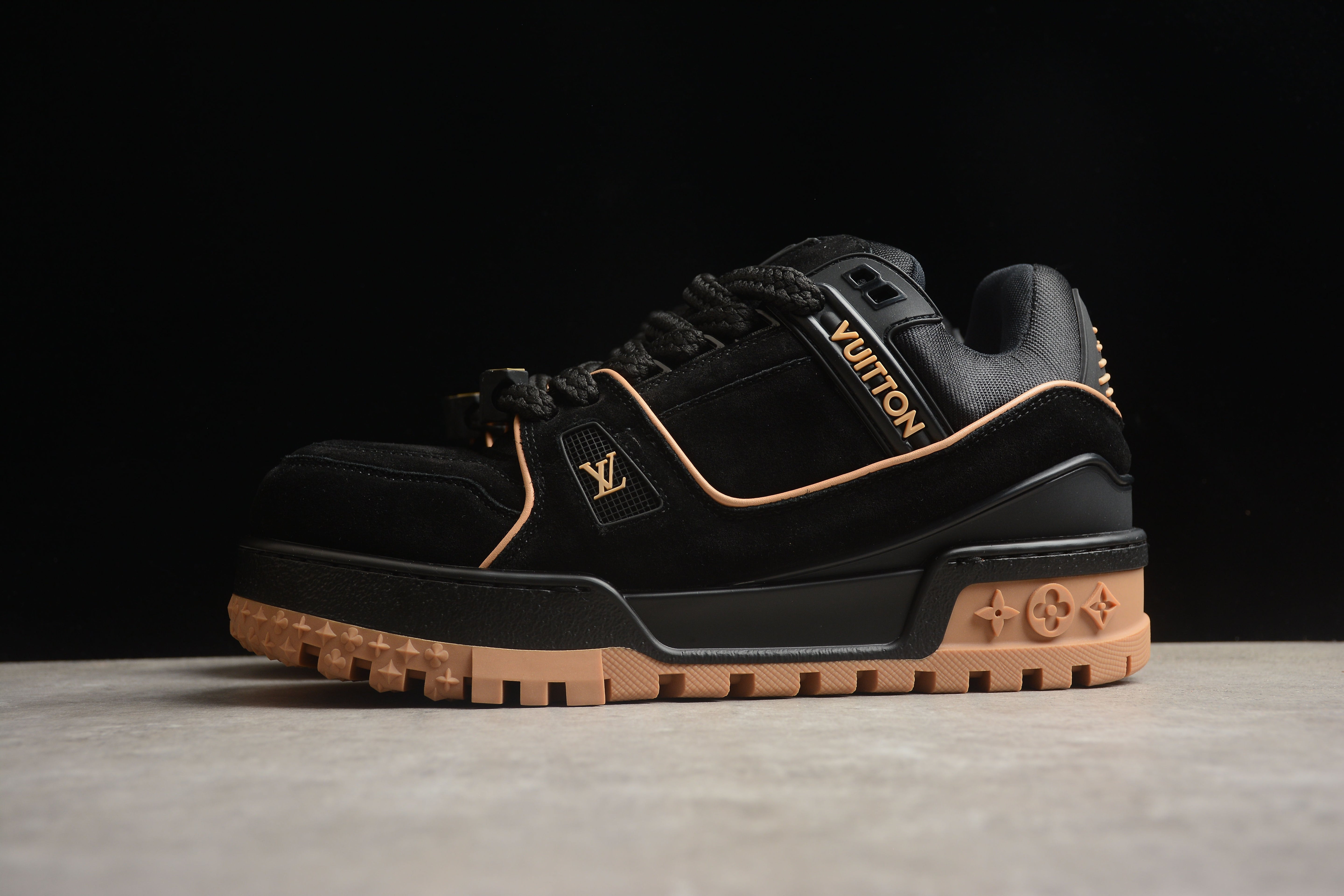 LouisVuitton Trainer Maxi - Black