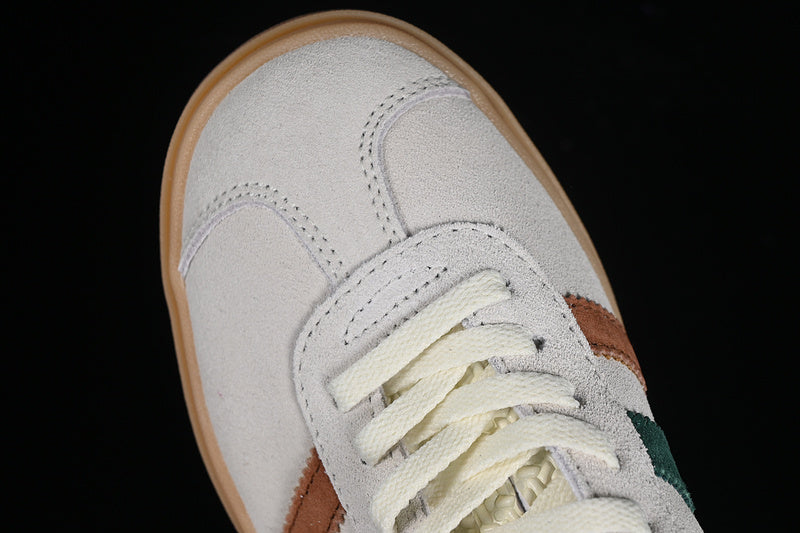 adidasUnisex Gazelle Bold - Maple Leaf