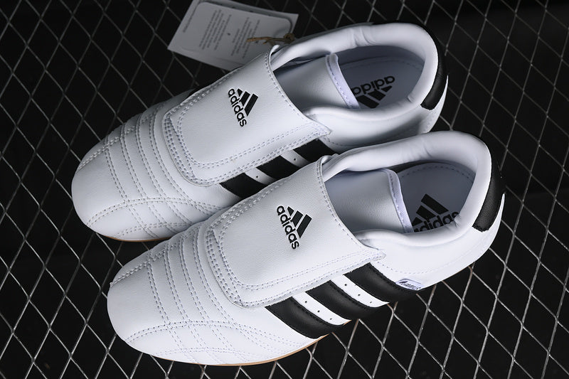 adidasUnisex Taekwondo - White