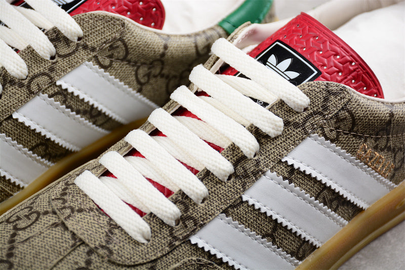 adidasUnisex x Gucci Gazelle Beige - Monogram