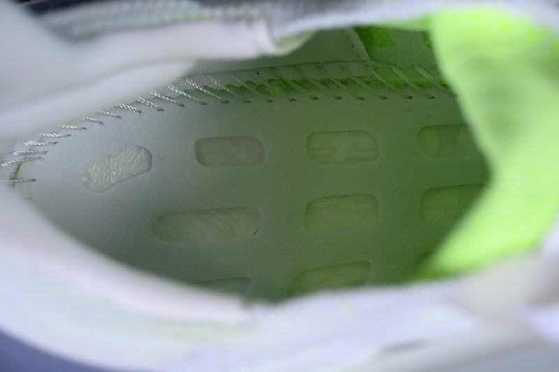 adidasUnisex Ultraboost Light 23 - White/Blue