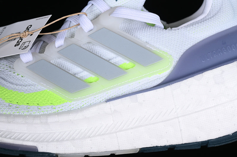 adidasUnisex Ultraboost Light 23 - White/Blue
