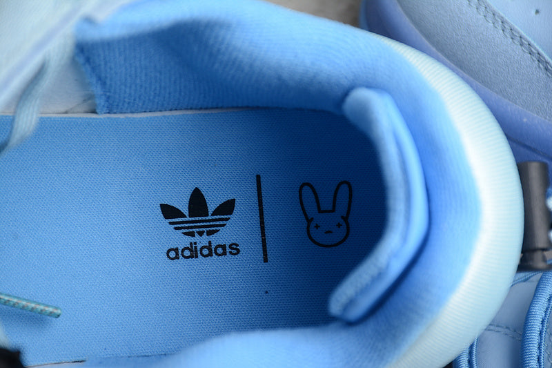 adidasUnisex Bad Bunny - Blue Tint