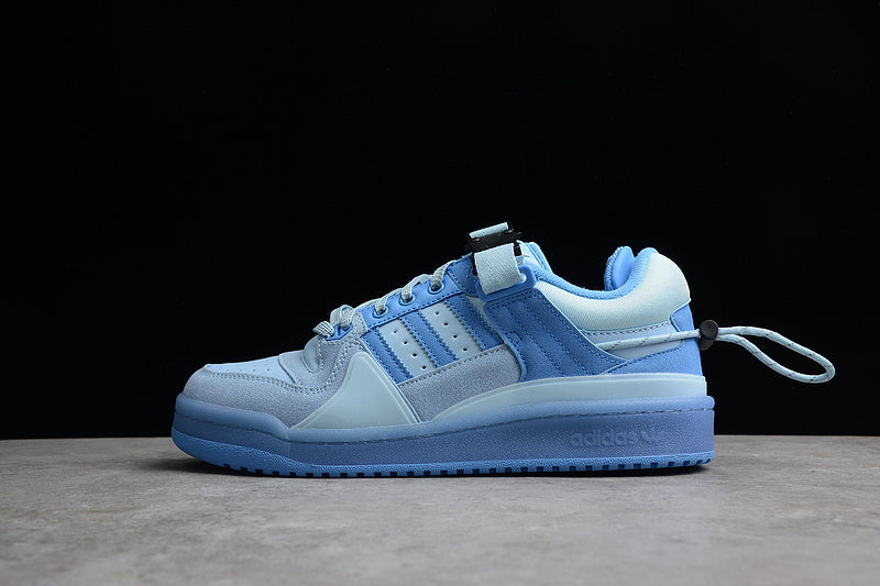 adidasUnisex Bad Bunny - Blue Tint