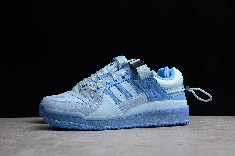 adidasUnisex Bad Bunny - Blue Tint