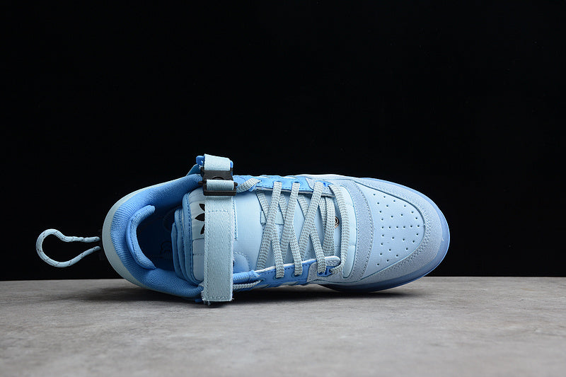 adidasUnisex Bad Bunny - Blue Tint