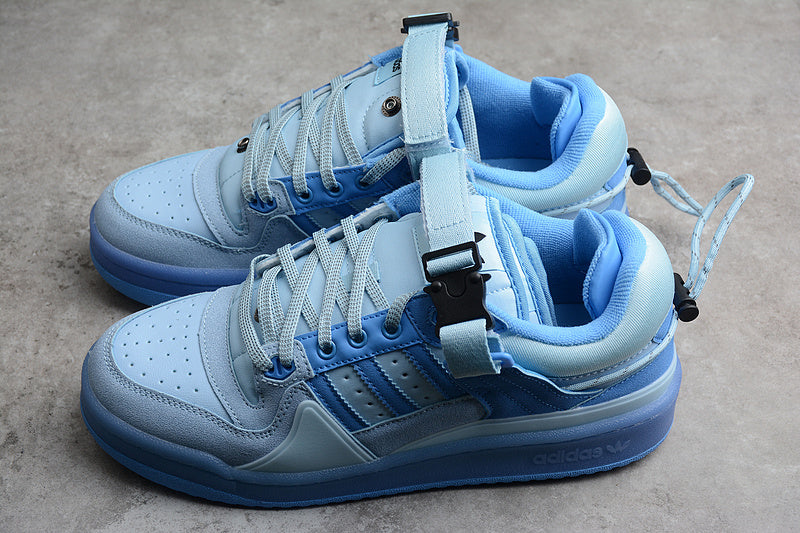 adidasUnisex Bad Bunny - Blue Tint