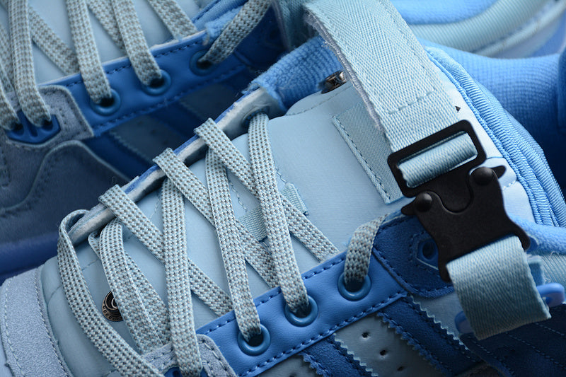 adidasUnisex Bad Bunny - Blue Tint