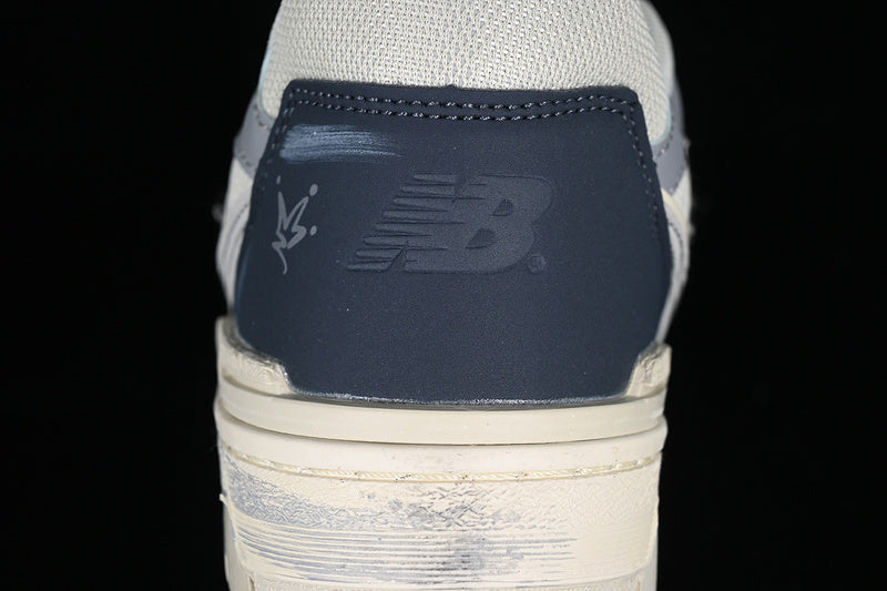 New Balance 550 - White/Grey