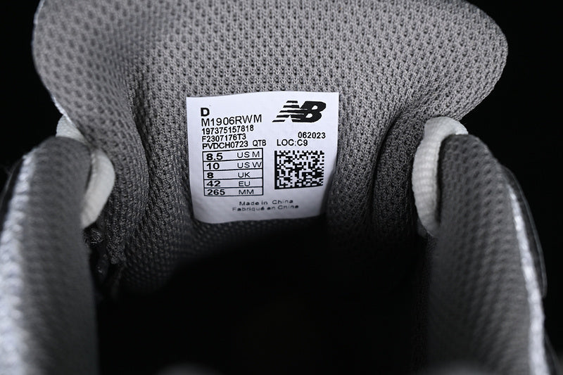 New Balance 1906R - Silver/Orange