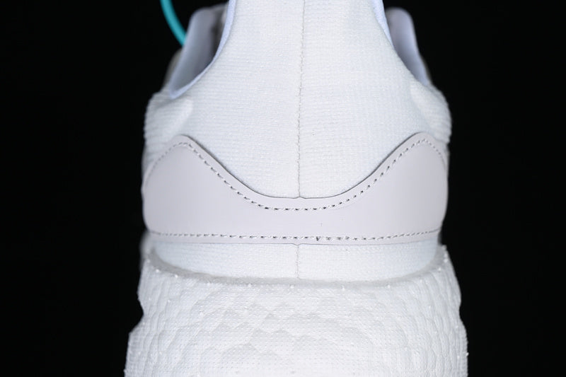 adidasUnisex Pureboost 22 - White