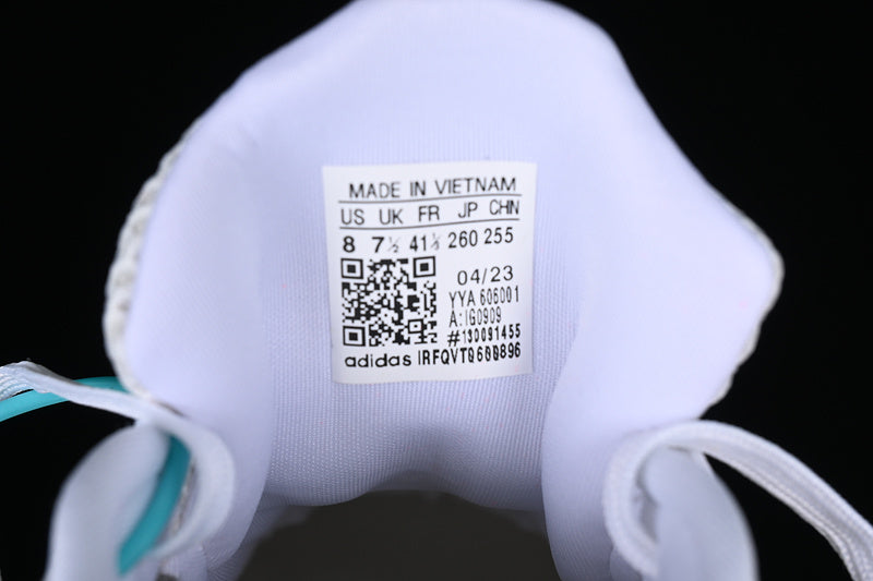adidasUnisex Pureboost 22 - White