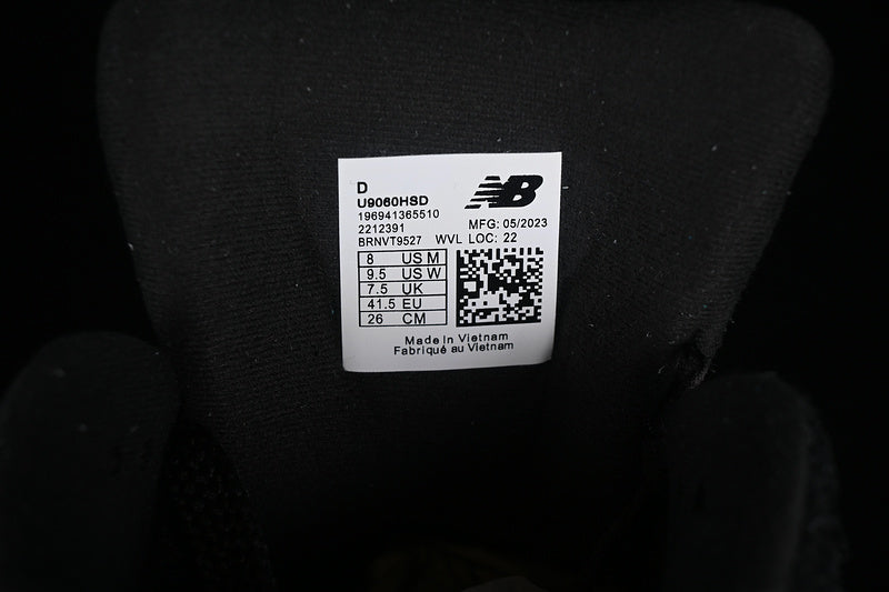 New Balance 9060 - Black/Sea Salt