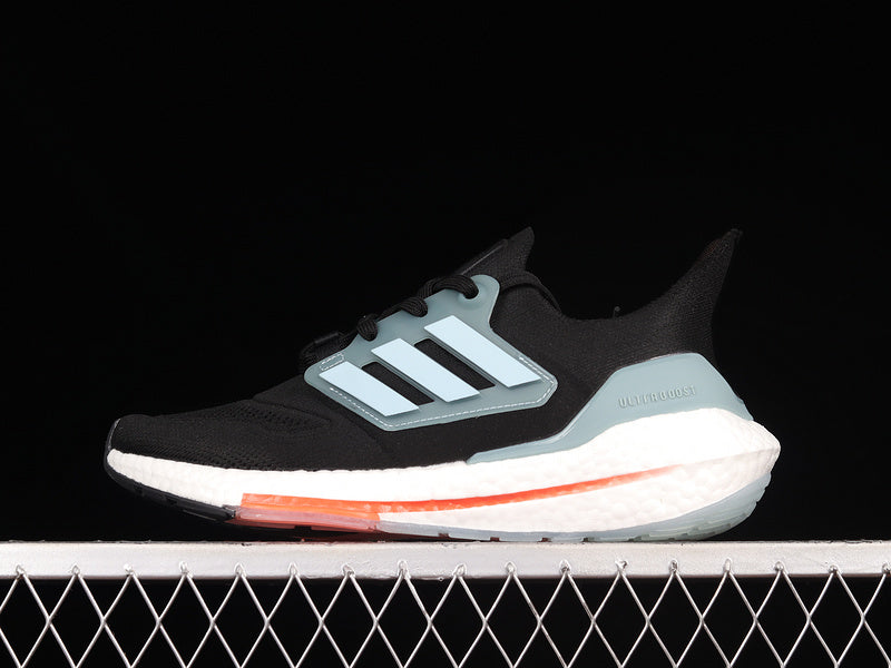 adidasUnisex UltraBoost 22 - Magic Grey