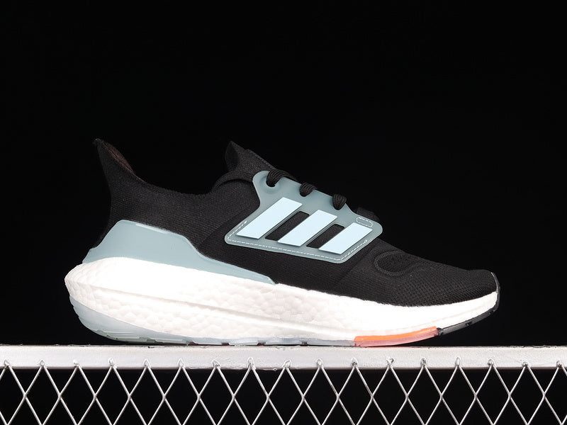 adidasUnisex UltraBoost 22 - Magic Grey