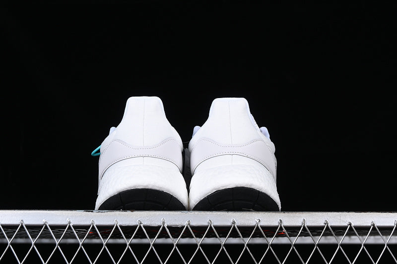 adidasUnisex Pureboost 22 - White