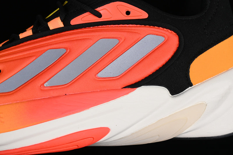 adidasUnisex Ozelia Fiery - Orange