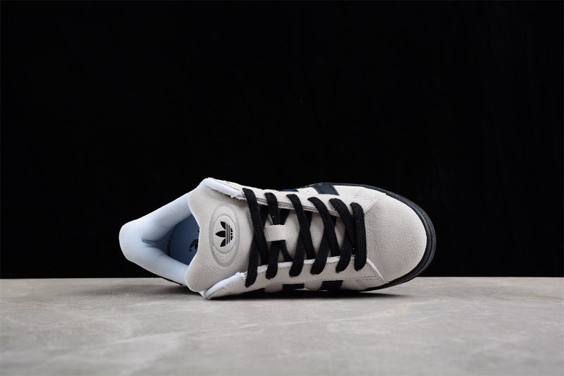 adidasUnisex Campus 00s - Beige