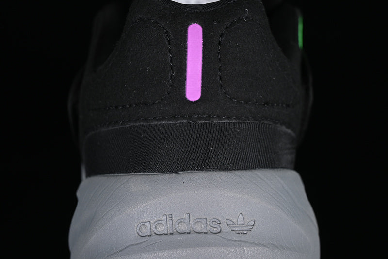 adidasUnisex Ozelia - Black Purple/Screaming Green