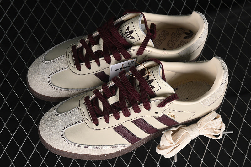 adidasUnisex Samba - Wonder White/Maroon