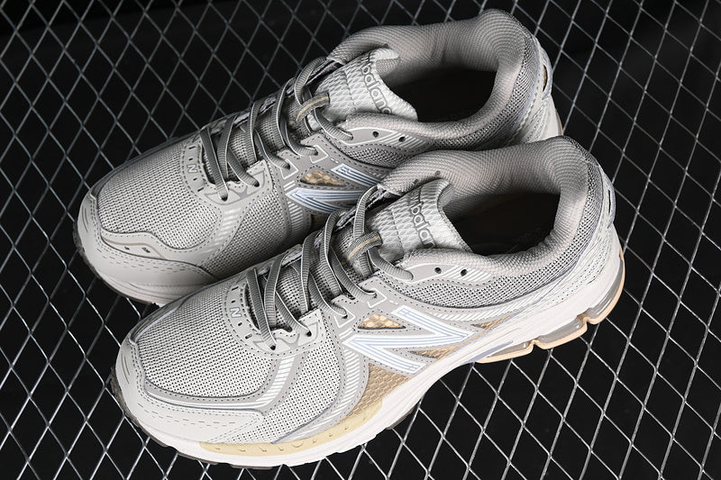 New Balance 860 V2 - Mars
