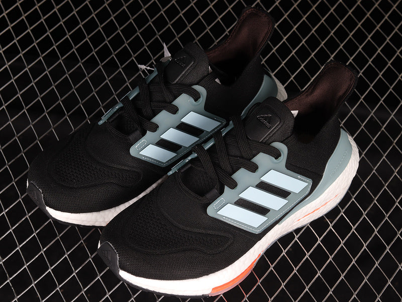 adidasUnisex UltraBoost 22 - Magic Grey