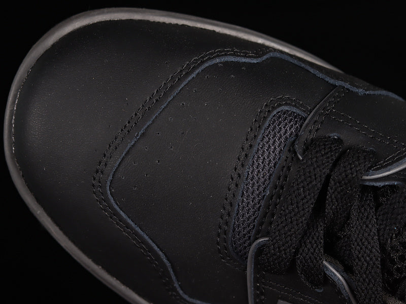 New Balance 550 - Triple Black