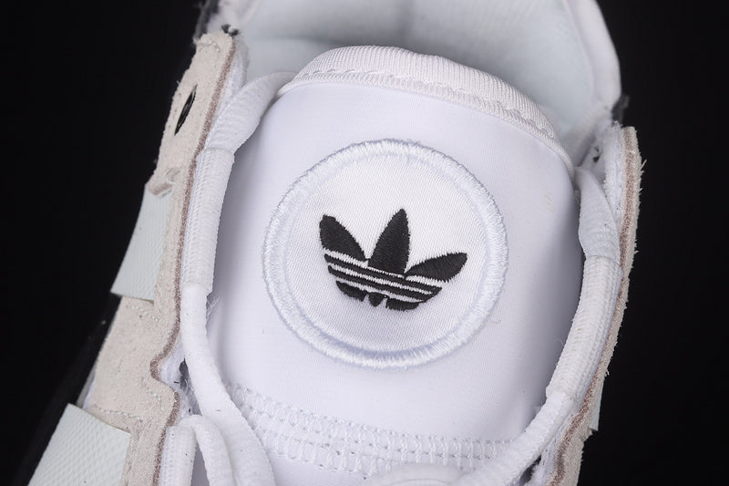 adidasUnisex Niteball - White/Black