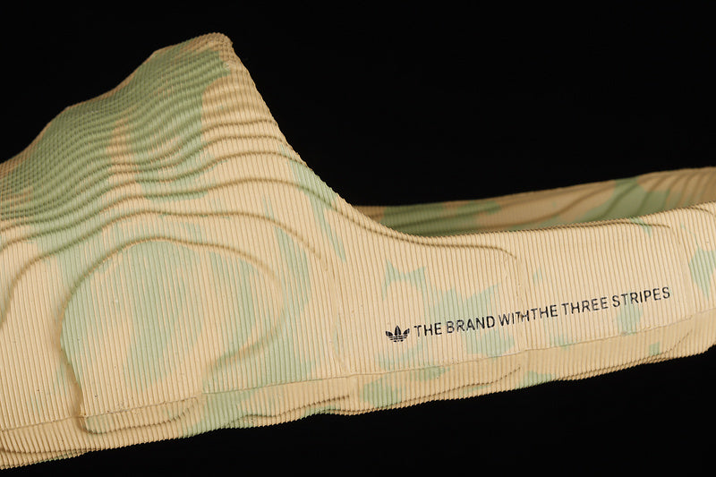 adidasUnisex Adilette 22 - Sand/Lime Slides