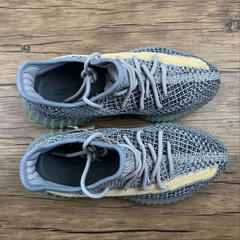 adidasUnisex Yeezy Boost 350 - Ash Blue