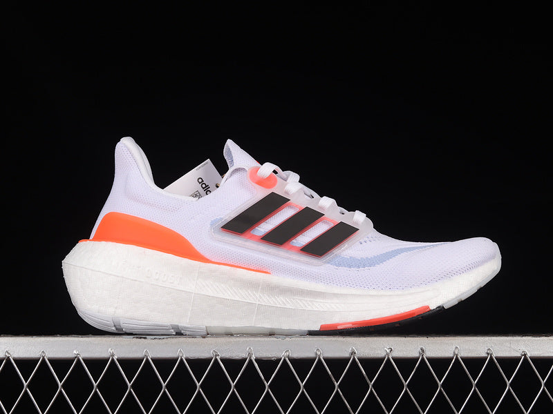 adidasUnisex Ultra Boost Light - White/Black