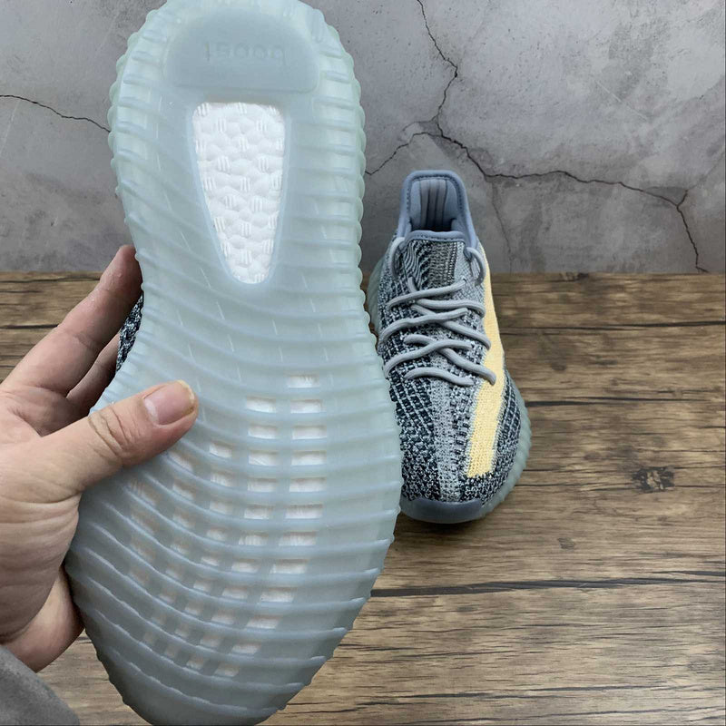 adidasUnisex Yeezy Boost 350 - Ash Blue
