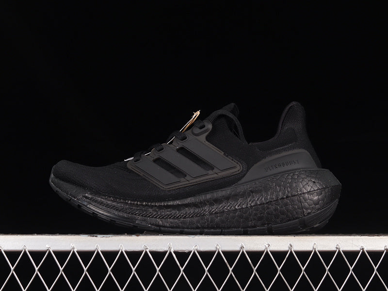 adidasUnisex Ultraboost Light 23 - Triple Black