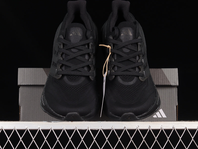 adidasUnisex Ultraboost Light 23 - Triple Black