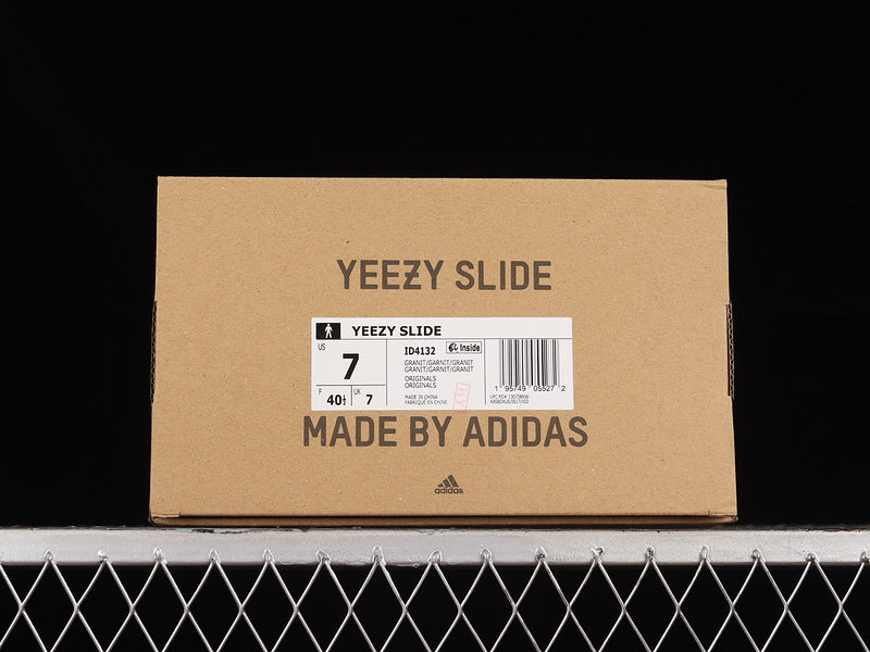 adidasUnisex Yeezy Slide - Granite