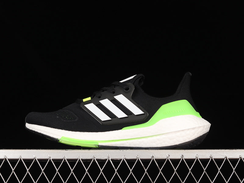 adidasUnisex Ultra Boost 22 - Black Solar Green