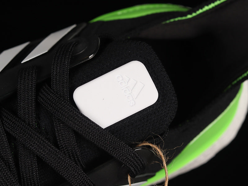 adidasUnisex Ultra Boost 22 - Black Solar Green