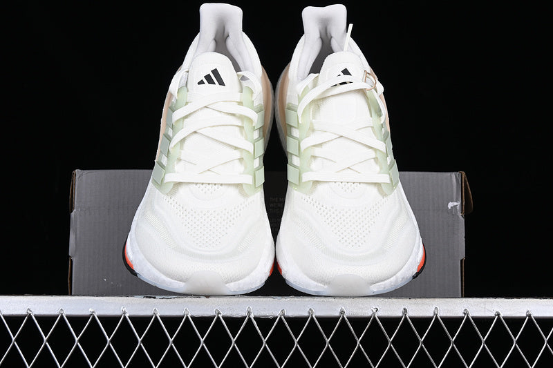 adidasUnisex Ultraboost Light 23 - Non Dyed
