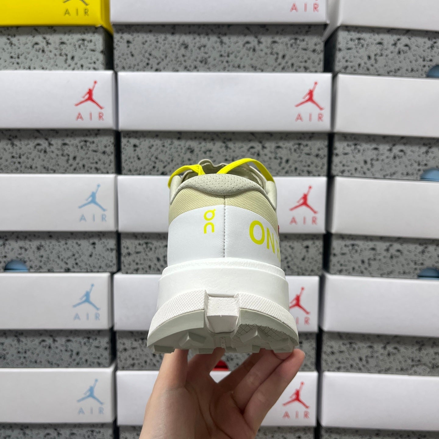 OnRunning Cloudultra 3 - "Pelican/Lychee"