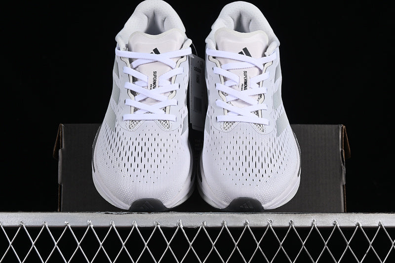 adidasUnisex Supernova - White