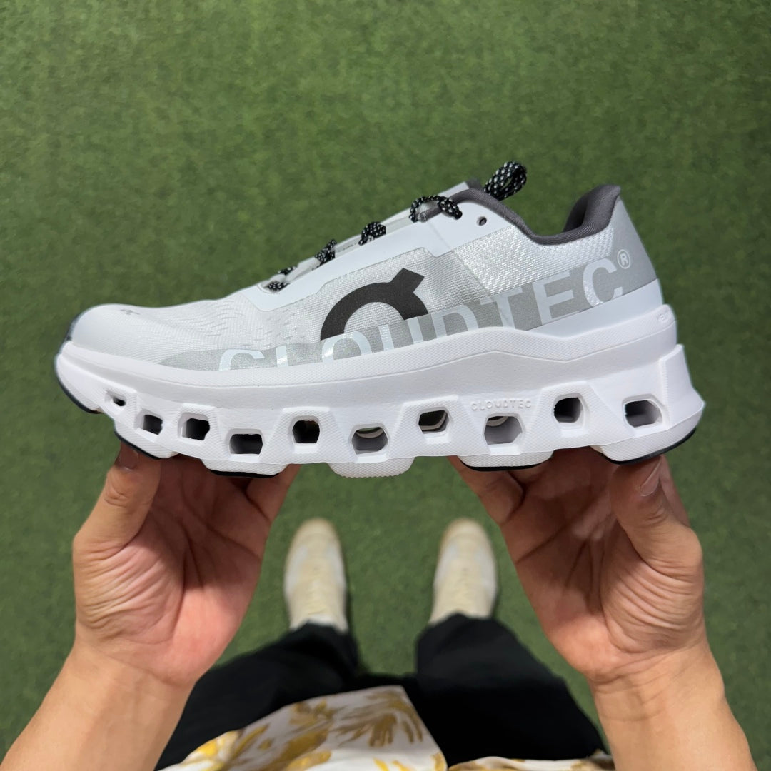 OnRunning Cloudmonster - Undyed White