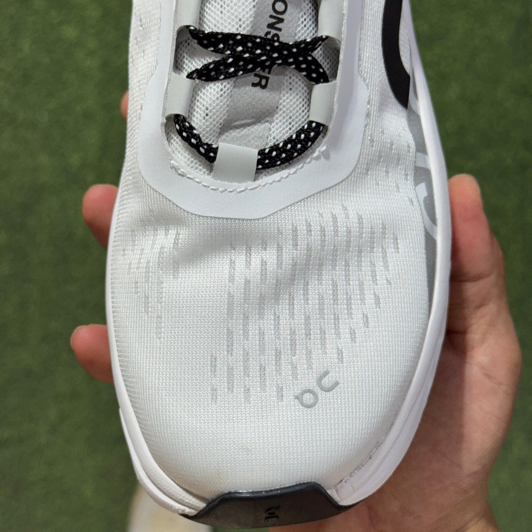 OnRunning Cloudmonster - White Black