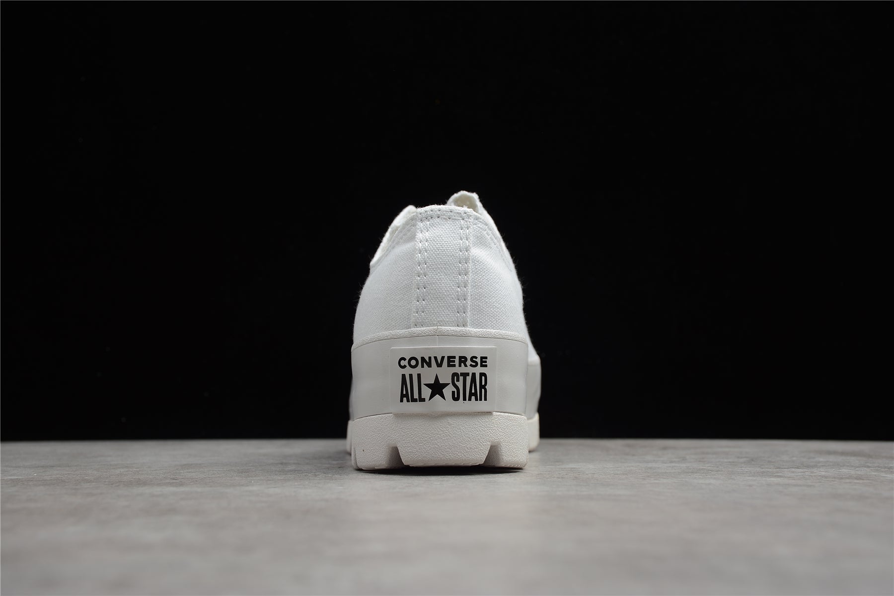 Unisex Converse Chuck Taylor All Star Lugged OX - White