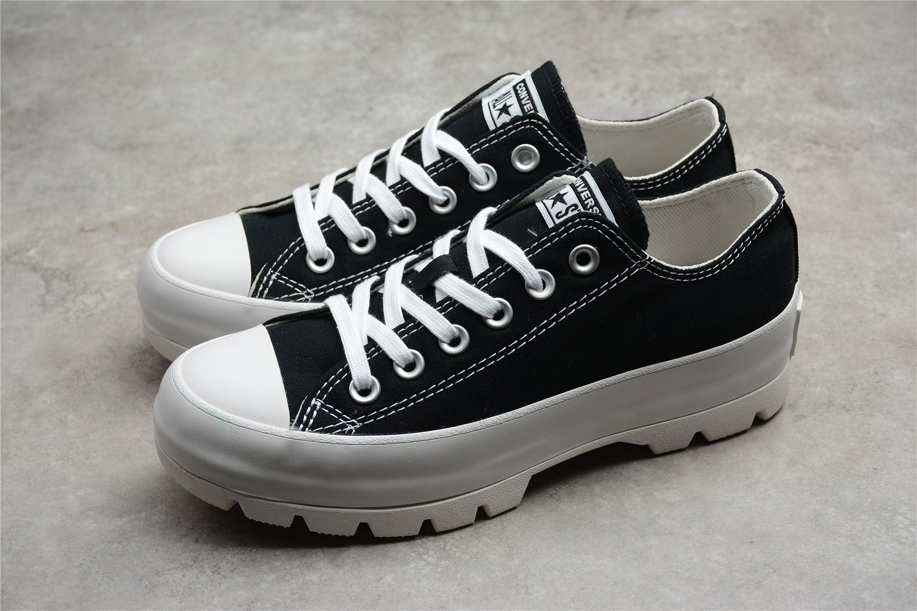 Unisex Converse Taylor All Star Lugged Chuck Low - Black